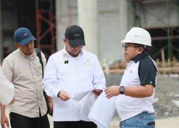 Komisi III DPRD Provinsi Jambi sidak Proyek Pembangunan Islamic Center. (Foto : ist)