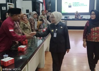 Sri Purwaningsih minta jajarannya wujudkan kota Jambi yang sehat dan sejahtera. (Foto : Rolan - sinarjambi.com)
