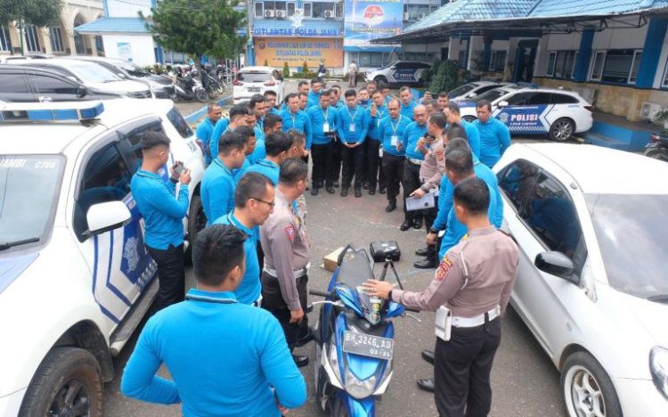 Ditlantas Polda Jambi Gelar Pelatihan Alat Uji Kebisingan Knalpot Kendaraan Bermotor. (Foto : ist)