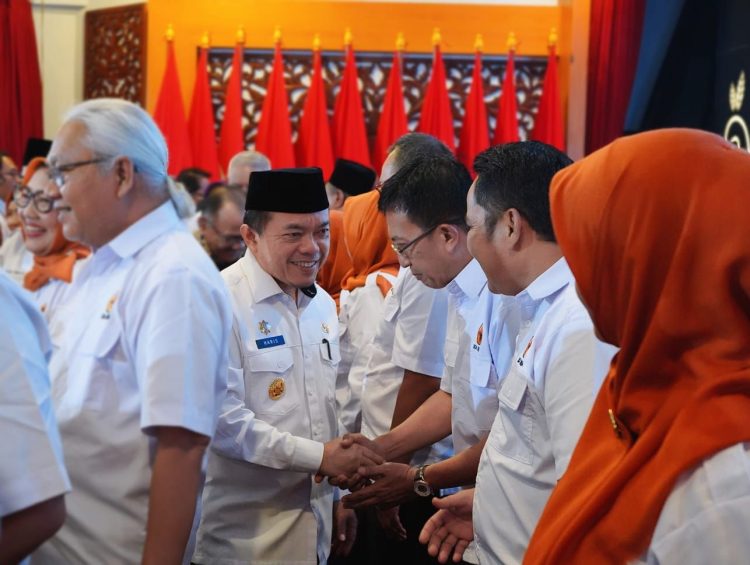 Gubernur Al Haris : Alumni Unja Harus Tetap Kompak. (Foto : ist)