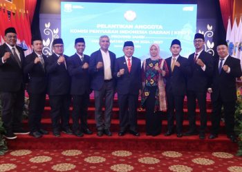 Lantik 7 Komisioner KPID Provinsi Jambi, Gubernur Al Haris Harap Kinerja yang Bagus dan Berikan Dampak Positif. (Foto : ist)