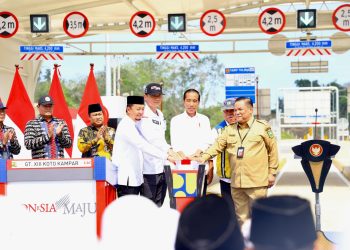 AHY Dampingi Presiden RI Resmikan Jalan Tol Pekanbaru-Padang Ruas Bangkinang-XIII Koto Kampar. (Foto : ist)