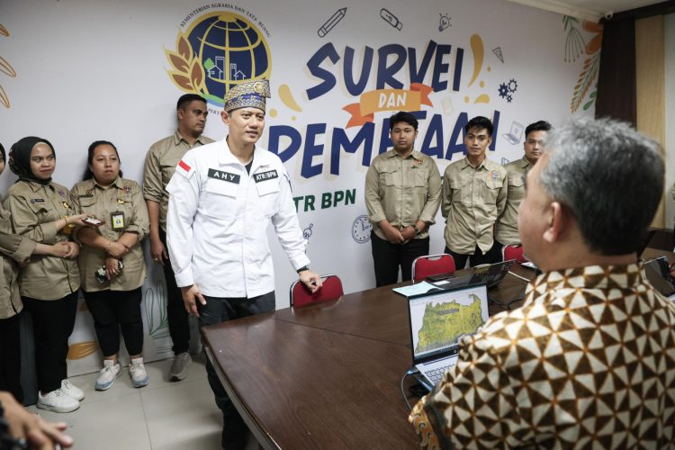 Berantas Mafia Tanah, Menteri AHY Ingatkan Nomor Hotline WA Pengaduan Kementerian ATR/BPN. (Foto : ist)