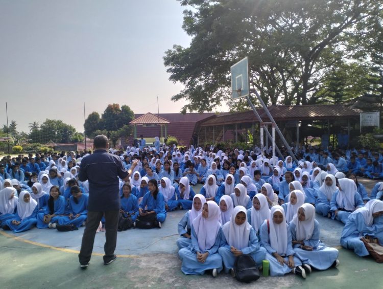 'JMSI Riau Goes To School' Disambut Antusias Ratusan Siswa SMAN 8 Mandau. (Foto : ist)