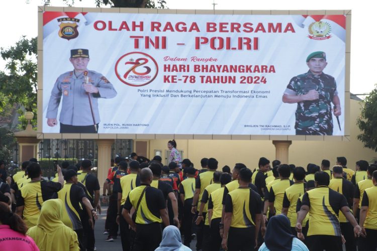 Polda Jambi Olahraga Bersama Korem Gapu. (Foto : ist)