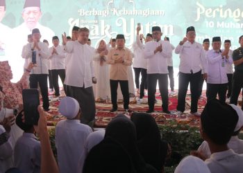 Peringati 10 Muharram, Gubernur Al Haris Santuni 2.185 Anak Yatim. (Foto : ist)