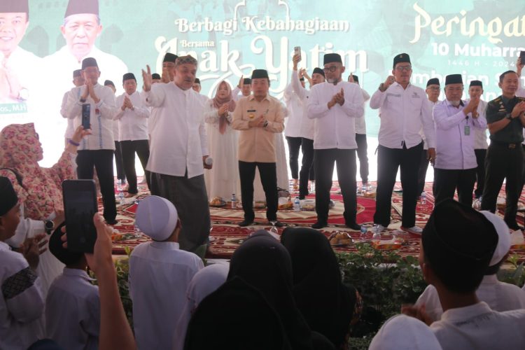 Peringati 10 Muharram, Gubernur Al Haris Santuni 2.185 Anak Yatim. (Foto : ist)