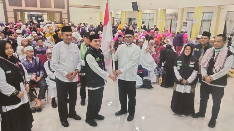 Sekda Ucapkan Terima kasih Kepetugas PPIH dan Permohonan Maaf Kepada Jemaah Haji. (Foto : ist)