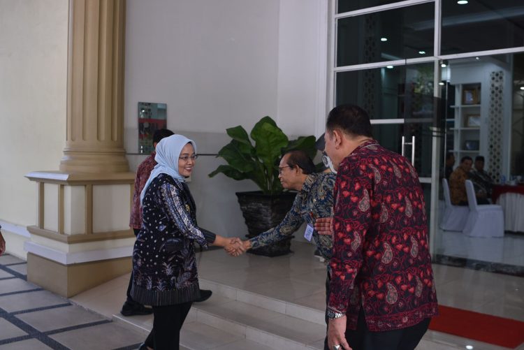 Pj Wali Kota Jambi Saksikan Cabut Bai'at dan Ikrar Setia NKRI 256 Orang Terduga Terafiliasi NII. (Foto : ist)