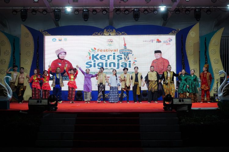 Pj Wali Kota Jambi Buka Festival Keris Siginjai 2024. (Foto : ist)