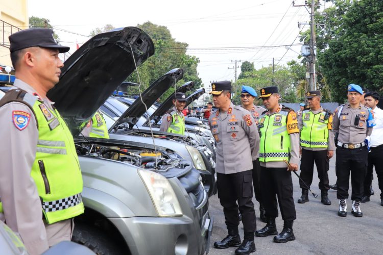 Pastikan Kesiapan Pengamanan Pilkada 2024, Kapolda Jambi Cek Personel Polres Bungo.
(Foto : ist)