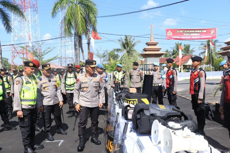 Kapolda Jambi Cek Kesiapan Personel OMP Polres Tanjabbar. (Foto : ist)