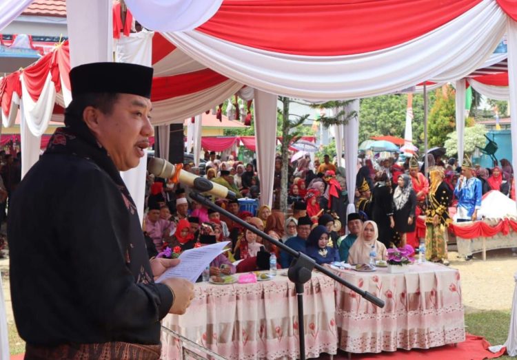 Mukti buka Festival Pangkalan Jambu hari jadi kecamatan tersebut ke-17. (Foto : ist)