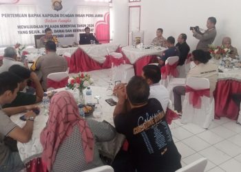 Pertemuan Kapolda Jambi dengan insan pers di Rumah Kebangsaan. (Foto : Rolan - sinarjambi.com)