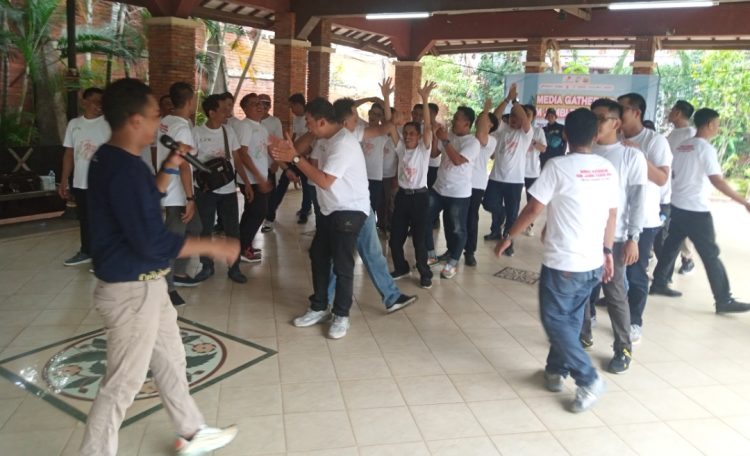 FJM Jambi Diajak Seru-seruan di TMII Jakarta. (Foto : Rolan - sinarjambi.com)