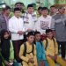 Pj Bupati Merangin Dampingi Gubernur Shubuh Jemaah di Kungkai. (Foto : ist)