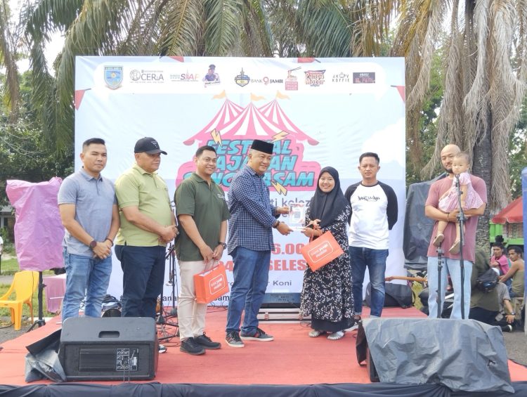 Sekda Buka Festival Jajanan Sungai Asam Volume II. (Foto : ist)