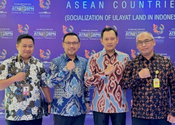 Kepala BPN Kota Depok Indra Gunawan bersama Kepala Seksi Penetapan Hak dan Pendaftaran, Dindin Saripudin saat menghadiri International Meeting on Best Practices of Ulayat Land Registration in Indonesia and ASEAN Countries yang berlangsung di Bandung, Jawa Barat, 4-7 September 2024. (Foto : BPN Kota Depok)