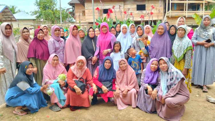 Sukmajaya Nalim Temu Kangen Emak-emak Pulau Bayur. (Foto : ist)