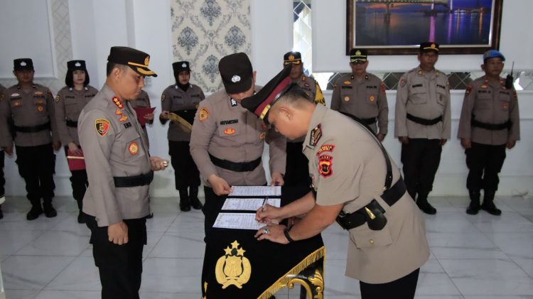 Kapolresta Jambi Pimpin Serahterima Jabatan Kapolsek Jambi Timur. (Foto : ist)