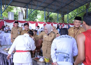 Siswa dan Guru di Kota Jambi Ukir Prestasi Hingga Internasional, Pj Wali Kota Jambi Berikan Apresiasi. (Foto : ist)