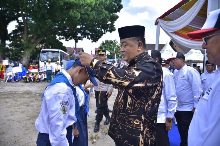 Buka JUMBARA PMR Kota Jambi, Sekda Harap Tingkatkan Keterampilan, Karya dan Bakti. (Foto : ist)