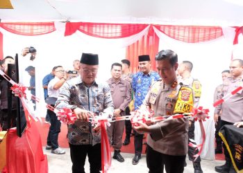 Kapolda Jambi Resmikan Bedah Rumah Milik Lansia di Tungkal Ilir. (Foto : ist)
