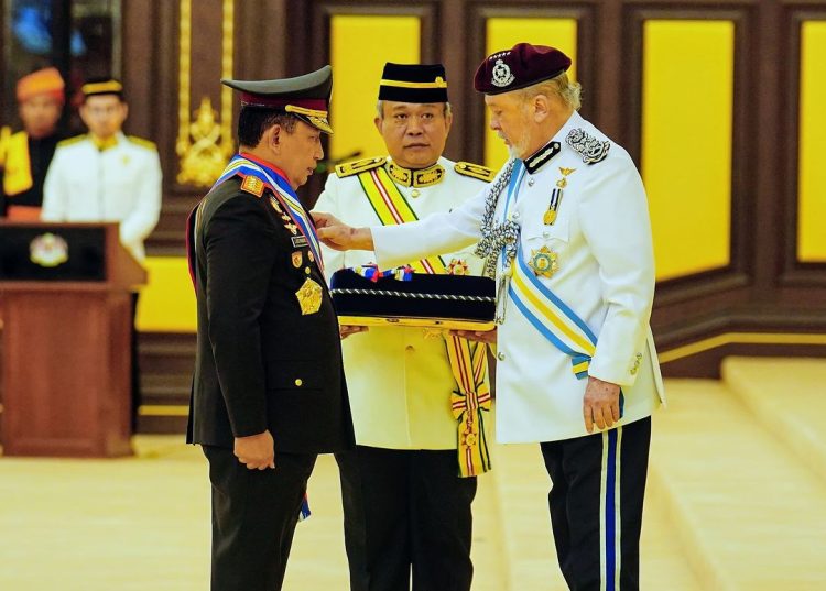 Kapolri Dapat Gelar Panglima Gagah Pasukan Polis Dari Kerajaan Malaysia. (Foto : ist)