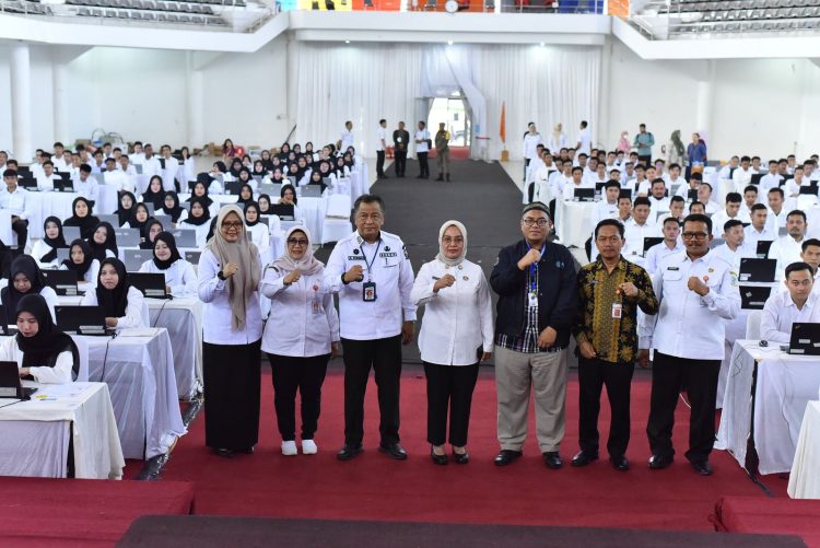 Pj Wali Kota Tinjau Pelaksanaan SKD CPNS Pemerintah Kota Jambi. (Foto : ist)