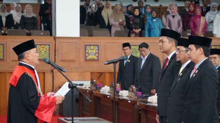 Pimpinan DPRD Provinsi Jambi Resmi Dilantik. (Foto : ist)