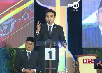 Diza Hazra Aljosha tampil pada debat Cawawako Jambi. (Foto : ist)