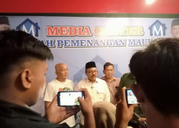 Bachtiar saat menjelaskan ke wartawan. (Foto : ist)