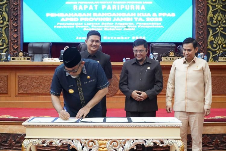 Pjs Gubernur Sudirman Apresiasi Kerja Keras Dewan Tetapkan Badan Anggaran 2025. (Foto : ist)