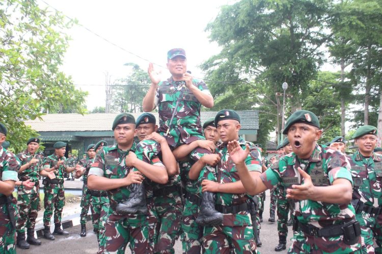 Danrem Gapu Berikan Arahan Sikap dan Tanggung Jawab Prajurit di Tengah Masyarakat. (Foto : ist)