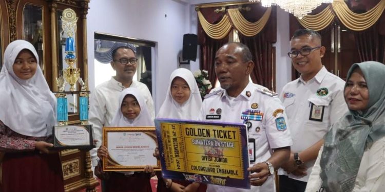 Pj Bupati Merangin Bersyukur SDN 253 Juara Marching Band 2024. (Foto : ist)