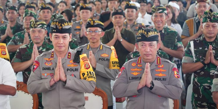 Kapolri - Panglima TNI Ikuti Doa Bersama Lintas Agama Sukseskan Pilkada 2024. (Foto : ist)