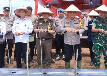 Kapolresta Jambi Ikuti Zoom Meeting se-Indonesia Peluncuran Gugus Tugas Ketahanan Pangan. (Foto : ist)