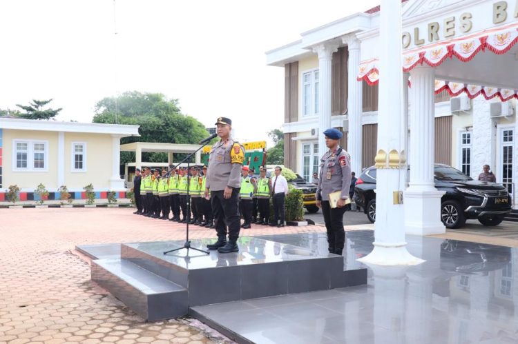 Wakapolda Jambi Cek Kesiapan Personel Pengamanan TPS Pilkada Serentak. (Foto : ist)