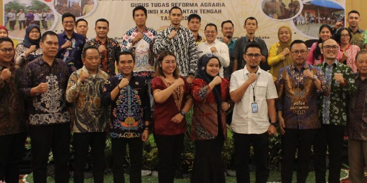 Kepala BPN Kota Palangka Raya, Indra Gunawan hadir dalam Rapat Koordinasi Akhir Integrasi Penataan Aset dan Akses Gugus Tugas Reforma Agraria (GTRA) oleh Pemerintah Provinsi (Pemprov) Kalimantan Tengah di Aquarius Boutique Hotel, Palangka Raya. (Foto : ist)