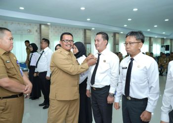 Tutup Diklat PKA di Lingkungan Pemkot Jambi, Staf Ahli Moncar : Pejabat Jangan Berhenti Meng-upgrade Diri. (Foto : ist)