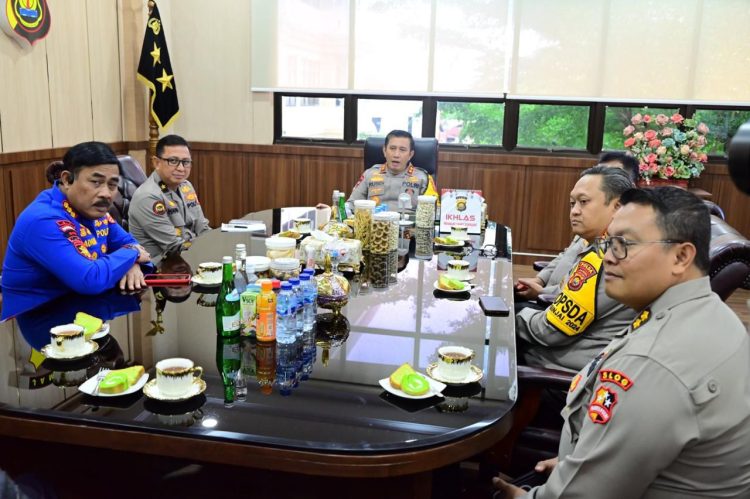 Tim Asistensi dan Pamatwil Mabes Polri Kunjungi Polda Jambi. (Foto : ist)