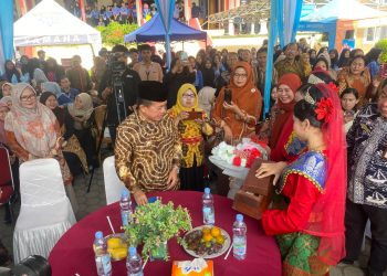 Gubernur Al Haris Hadiri Exhibition di SMK Negeri 2 Kota Jambi. (Foto : ist)