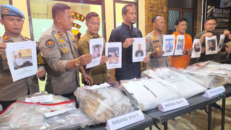 1 Orang Pembakaran Kotak Suara di Sungai Penuh Menyerahkan Diri, Polda Jambi Masih Kejar 9 Pelaku Lain. (Foto : ist)