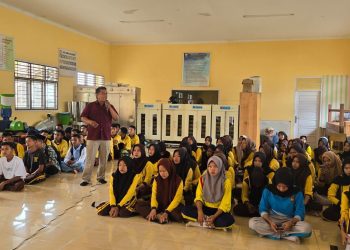 Imigrasi Goes to School : Sosialisasikan Paspor, Pencegahan TPPO/TPPM serta Kenalkan Program Poltekim/Poltekip. (Foto : ist)