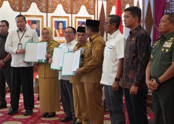 Penyerahan DIPA dan TKD 2025. (Foto : ist)