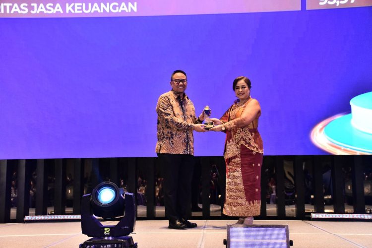 OJK Kembali Raih Predikat Badan Publik Informatif 2024. (Foto : ist)