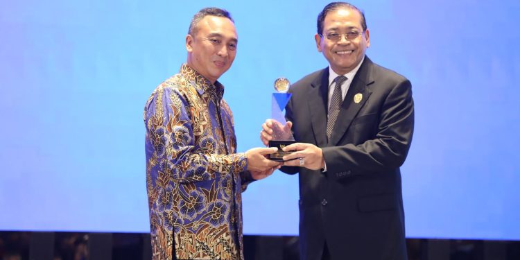 Polri Raih Predikat Informatif Dalam Penganugerahan Keterbukaan Informasi Publik 2024. (Foto : ist)