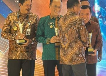 Gubernur Al Haris Terima APBD Award 2024 dari Kemendagri. (Foto : ist)