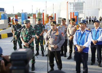 Persiapan Pengamanan Natal-Tahun Baru, Kapolri dan Panglima TNI Tinjau Gerbang Tol Prambanan. (Foto : ist)