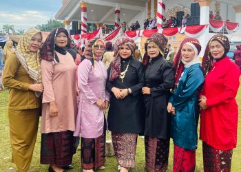 Dinas Kearsipan dan Perpustakaan Ikut Partisipasi Meriahkan Parade Tengkuluk HUT Ke-75 Merangin. (Foto : ist)